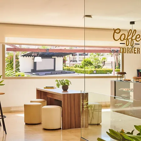 Aparthotel Zafiro Palace Alcudia 5*