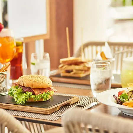 Zafiro Palace Alcudia Aparthotel 5*