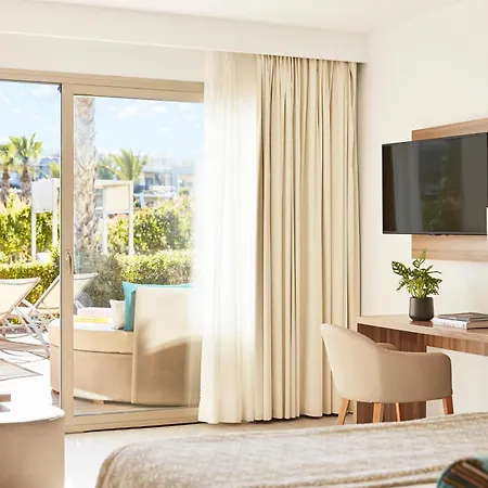 Zafiro Palace Alcudia Aparthotel 5*